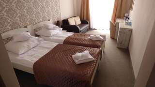 Мини-отель Villa Rafa Мельно Двухместный номер с 2 отдельными кроватями, балконом и видом на море-1